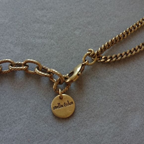 Stella & Dot Acrylic Pearls necklace - Picture 6 of 8